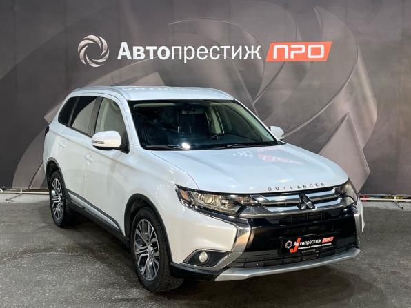 Mitsubishi Outlander III Рестайлинг 2 с пробегом 2015 года, цена 1 515 000 рублей, 192412 км, внедорожник, Автокод Объявления