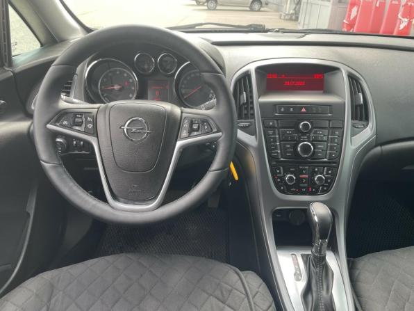 Opel Astra J Рестайлинг с пробегом 2013 года, цена 656 000 рублей, 215369 км, хэтчбек, Автокод Объявления