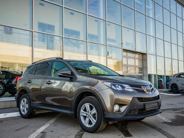 Toyota RAV4 IV (XA40) с пробегом 2015 года, цена 1 998 000 рублей, 116774 км, внедорожник, Автокод Объявления