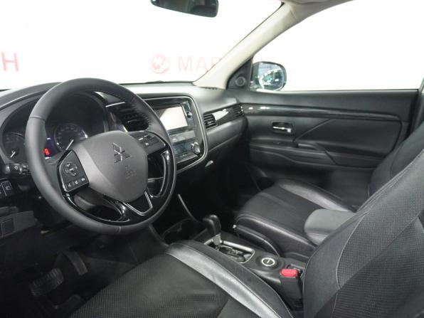 Mitsubishi Outlander III Рестайлинг 2 с пробегом 2016 года, цена 1 720 000 рублей, 190293 км, внедорожник, Автокод Объявления
