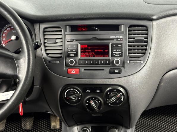 Kia Rio II Рестайлинг с пробегом 2010 года, цена 650 000 рублей, 122994 км, седан, Автокод Объявления