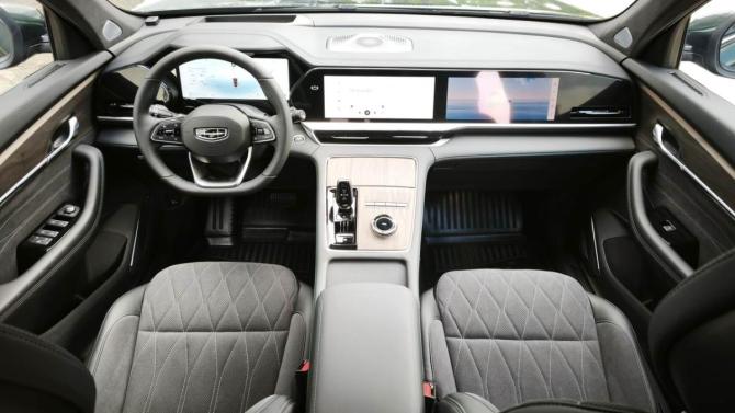 Новый Geely Monjaro I 2026 года, цена 4 954 990 рублей, внедорожник, Автокод Объявления