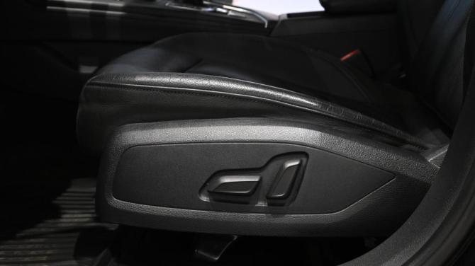 Audi A4 V (B9) с пробегом 2016 года, цена 1 960 000 рублей, 230375 км, седан, Автокод Объявления