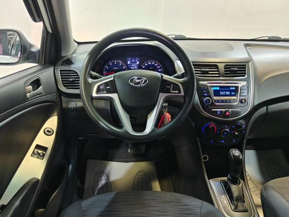 Hyundai Solaris I Рестайлинг с пробегом 2015 года, цена 999 000 рублей, 165873 км, седан, Автокод Объявления