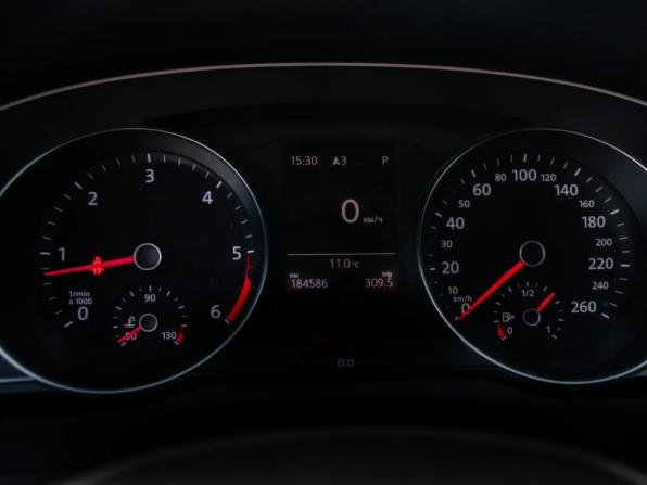 Volkswagen Passat B8 с пробегом 2018 года, цена 2 149 000 рублей, 184354 км, универсал, Автокод Объявления