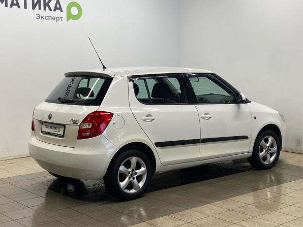 Skoda Fabia II Рестайлинг с пробегом 2011 года, цена 579 000 рублей, 216000 км, хэтчбек, Автокод Объявления