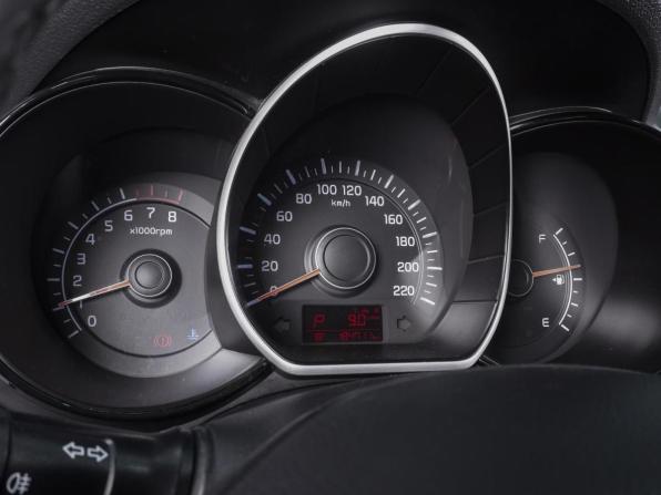 Kia Rio III Рестайлинг с пробегом 2015 года, цена 1 015 000 рублей, 184711 км, хэтчбек, Автокод Объявления