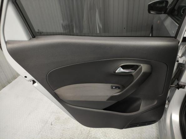 Volkswagen Polo V с пробегом 2013 года, цена 895 000 рублей, 236145 км, седан, Автокод Объявления