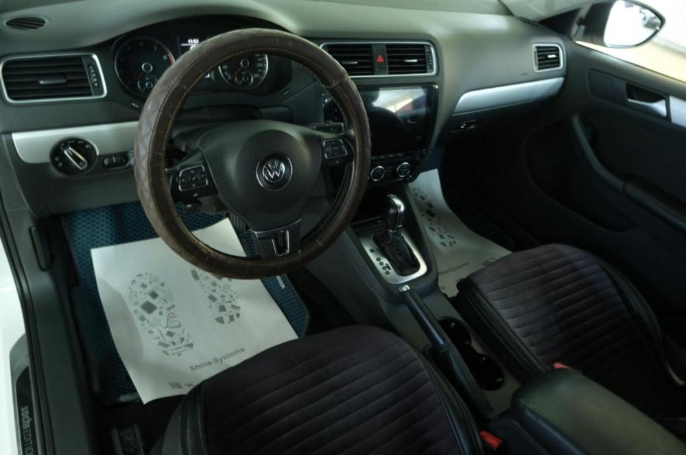 Volkswagen Jetta VI Омск  - изображение 11
