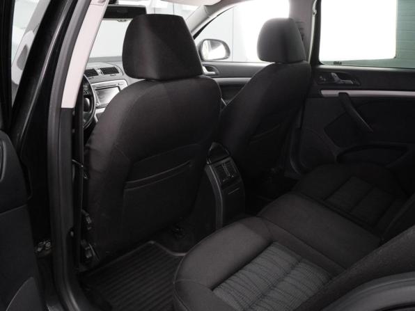 Skoda Octavia II (A5) Рестайлинг с пробегом 2012 года, цена 799 000 рублей, 229854 км, лифтбек, Автокод Объявления