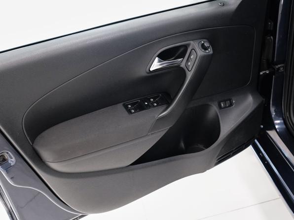 Volkswagen Polo V с пробегом 2012 года, цена 508 000 рублей, 275141 км, седан, Автокод Объявления