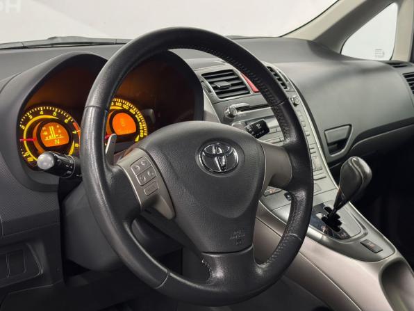 Toyota Auris I с пробегом 2008 года, цена 750 000 рублей, 99500 км, хэтчбек, Автокод Объявления
