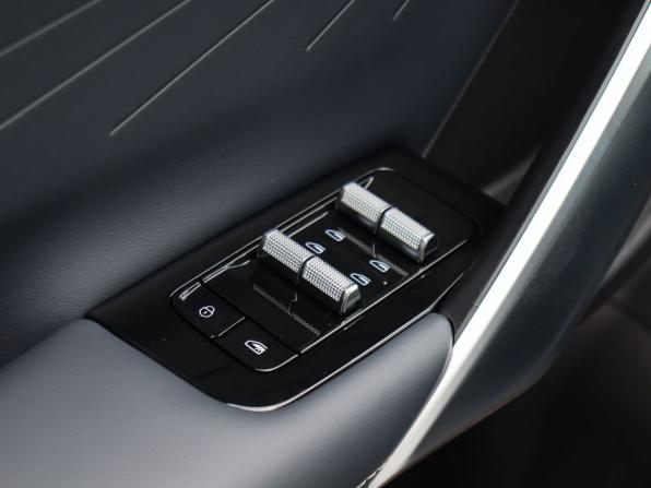 Geely Atlas II с пробегом 2025 года, цена 2 750 000 рублей, 604 км, внедорожник, Автокод Объявления