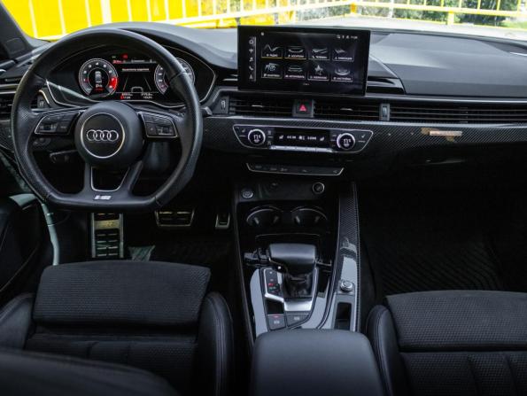 Audi A4 V (B9) Рестайлинг с пробегом 2020 года, цена 3 850 000 рублей, 87000 км, седан, Автокод Объявления