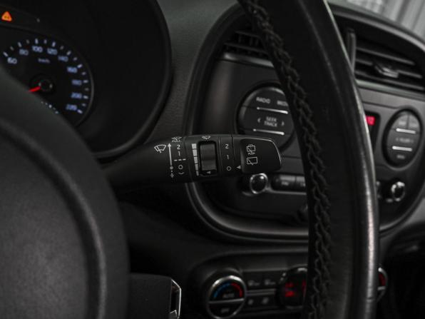 Kia Soul III Рестайлинг с пробегом 2022 года, цена 1 997 000 рублей, 60219 км, хэтчбек, Автокод Объявления