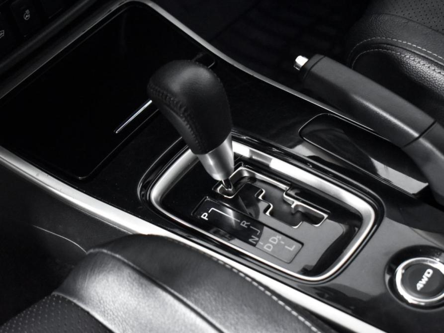 Mitsubishi Outlander III Рестайлинг 2 Санкт-Петербург  - изображение 12