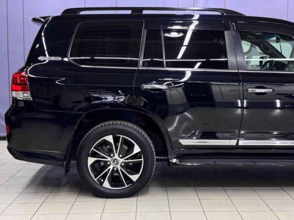 Toyota Land Cruiser 200 Series Рестайлинг 2 с пробегом 2018 года, цена 8 099 000 рублей, 215460 км, внедорожник, Автокод Объявления
