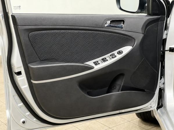 Hyundai Solaris I с пробегом 2013 года, цена 820 000 рублей, 224000 км, седан, Автокод Объявления