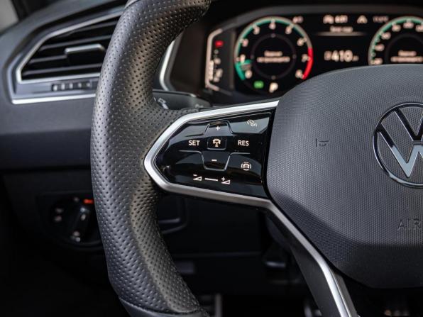 Volkswagen Tiguan II Рестайлинг с пробегом 2021 года, цена 3 625 000 рублей, 139308 км, внедорожник, Автокод Объявления
