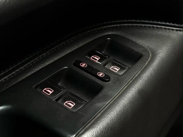 Volkswagen Touareg I Рестайлинг с пробегом 2007 года, цена 1 299 000 рублей, 310985 км, внедорожник, Автокод Объявления
