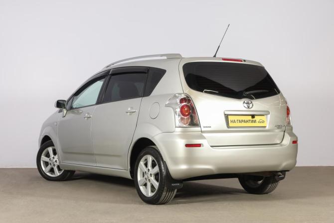 Toyota Corolla Verso I Рестайлинг с пробегом 2006 года, цена 949 000 рублей, 290850 км, компактвэн, Автокод Объявления