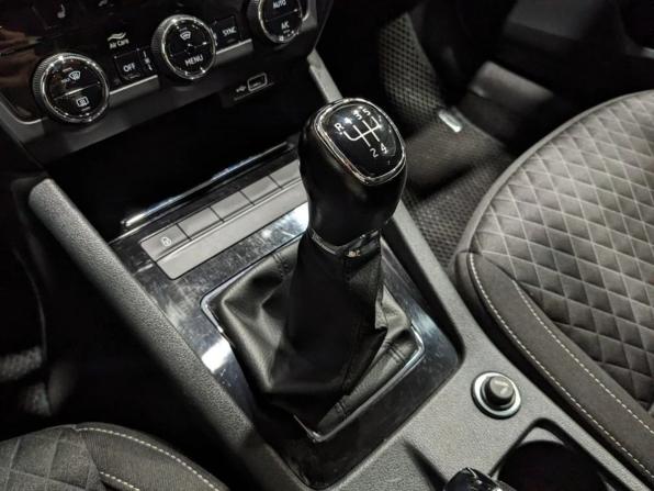 Skoda Octavia III (A7) Рестайлинг с пробегом 2018 года, цена 1 445 000 рублей, 158210 км, лифтбек, Автокод Объявления