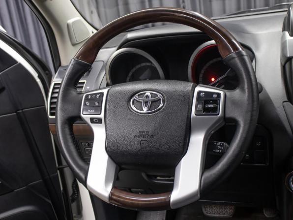 Toyota Land Cruiser Prado 150 Series Рестайлинг 1 с пробегом 2014 года, цена 4 898 000 рублей, 118900 км, внедорожник, Автокод Объявления