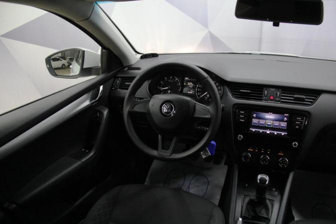 Skoda Octavia III (A7) Рестайлинг с пробегом 2017 года, цена 1 198 000 рублей, 282882 км, лифтбек, Автокод Объявления