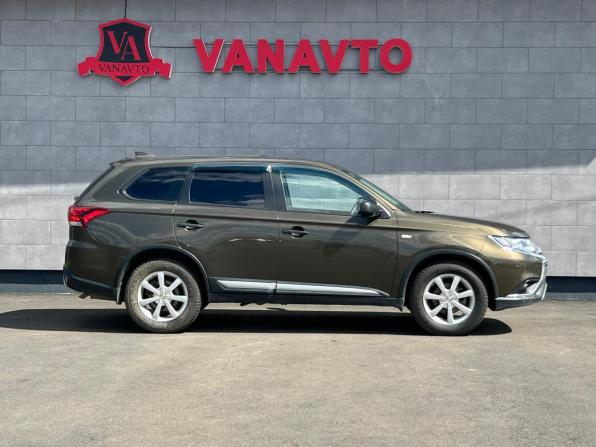 Mitsubishi Outlander III Рестайлинг 3 с пробегом 2018 года, цена 2 070 000 рублей, 84800 км, внедорожник, Автокод Объявления