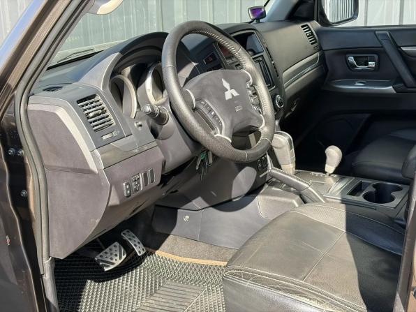 Mitsubishi Pajero IV Рестайлинг 1 с пробегом 2012 года, цена 2 120 000 рублей, 180888 км, внедорожник, Автокод Объявления