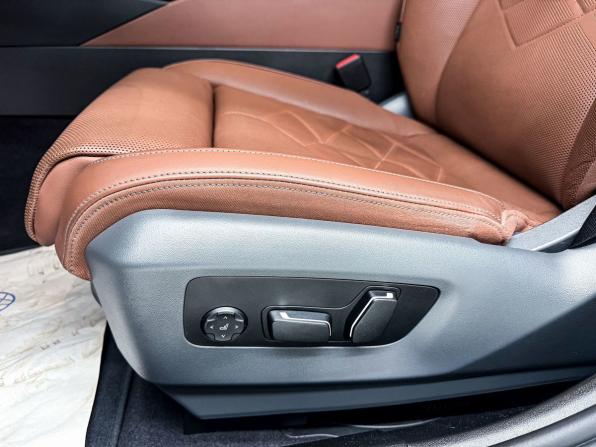 BMW 5 серии VIII (G60/G61/G68) с пробегом 2025 года, цена 8 500 000 рублей, 4097 км, седан, Автокод Объявления