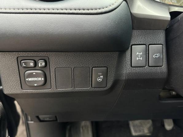 Toyota RAV4 IV (XA40) Рестайлинг с пробегом 2018 года, цена 2 699 000 рублей, 186469 км, внедорожник, Автокод Объявления