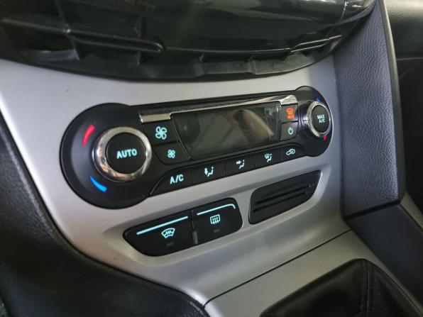 Ford Focus III с пробегом 2012 года, цена 759 000 рублей, 242923 км, хэтчбек, Автокод Объявления