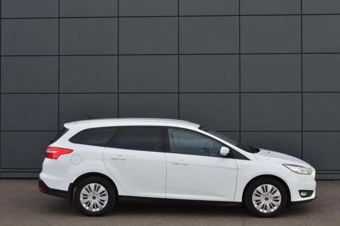 Ford Focus III Рестайлинг с пробегом 2019 года, цена 1 370 000 рублей, 98325 км, универсал, Автокод Объявления