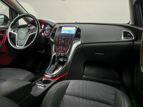 Opel Astra J Рестайлинг с пробегом 2013 года, цена 848 000 рублей, 165673 км, седан, Автокод Объявления