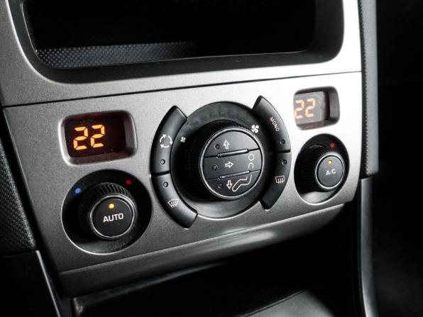 Peugeot 408 I с пробегом 2016 года, цена 899 000 рублей, 96153 км, седан, Автокод Объявления