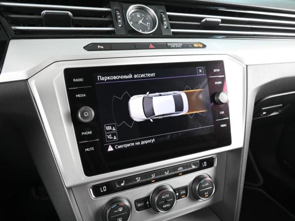 Volkswagen Passat B8 с пробегом 2017 года, цена 2 199 000 рублей, 156943 км, седан, Автокод Объявления