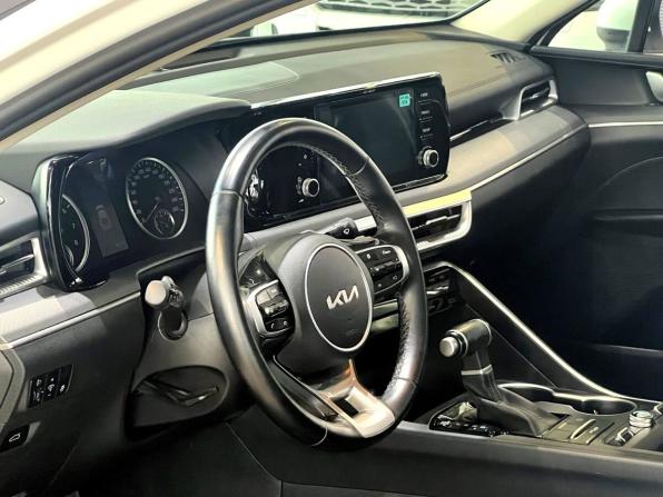 Kia K5 III с пробегом 2022 года, цена 2 800 000 рублей, 9177 км, седан, Автокод Объявления