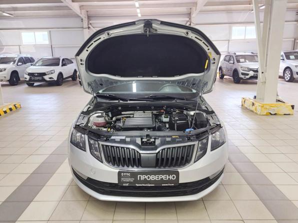 Skoda Octavia III (A7) Рестайлинг с пробегом 2018 года, цена 1 340 000 рублей, 186000 км, лифтбек, Автокод Объявления
