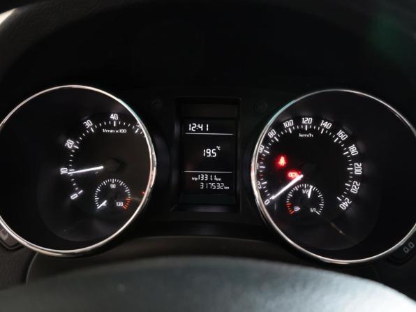 Skoda Yeti I Рестайлинг с пробегом 2016 года, цена 1 034 000 рублей, 317504 км, внедорожник, Автокод Объявления