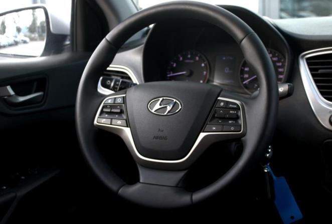 Hyundai Solaris II с пробегом 2019 года, цена 1 340 000 рублей, 128350 км, седан, Автокод Объявления
