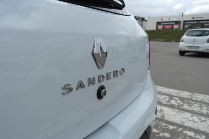 Renault Sandero II Рестайлинг с пробегом 2021 года, цена 1 550 000 рублей, 21025 км, хэтчбек, Автокод Объявления