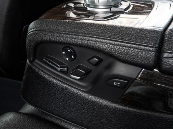 BMW 7 серии V (F01/F02/F04) Рестайлинг с пробегом 2015 года, цена 2 800 000 рублей, 236328 км, седан, Автокод Объявления