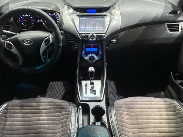 Hyundai Avante V с пробегом 2012 года, цена 830 000 рублей, 236000 км, седан, Автокод Объявления