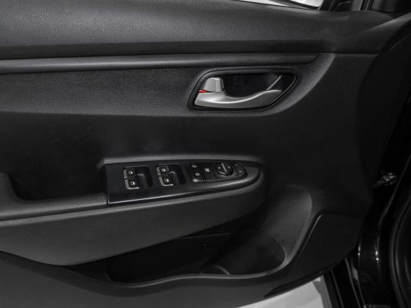 Kia Rio IV Рестайлинг с пробегом 2021 года, цена 1 595 000 рублей, 113055 км, хэтчбек, Автокод Объявления