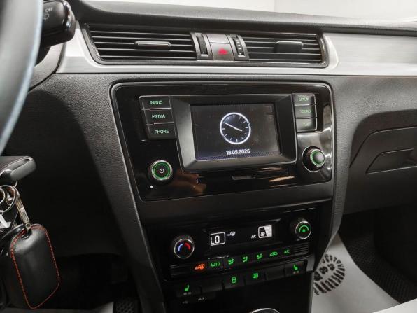 Skoda Rapid I с пробегом 2017 года, цена 976 200 рублей, 222335 км, лифтбек, Автокод Объявления