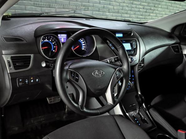 Hyundai Elantra V (MD) с пробегом 2013 года, цена 1 050 000 рублей, 162067 км, седан, Автокод Объявления