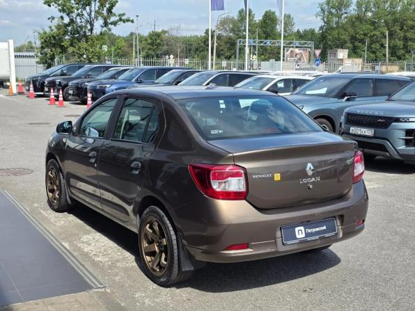 Renault Logan II Рестайлинг с пробегом 2018 года, цена 960 000 рублей, 121891 км, седан, Автокод Объявления