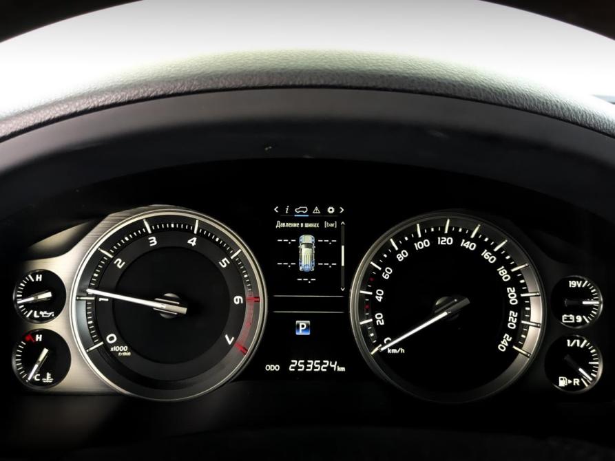 Toyota Land Cruiser 200 Series Рестайлинг 2 Москва  - изображение 13