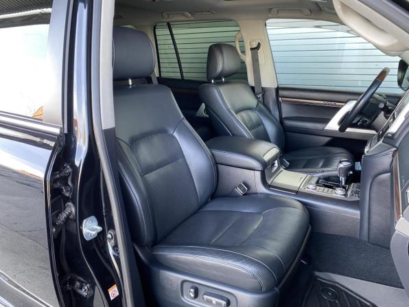 Toyota Land Cruiser 200 Series Рестайлинг 2 с пробегом 2016 года, цена 7 950 000 рублей, 84462 км, внедорожник, Автокод Объявления